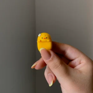 چسبونک گوشی و لپتاپ خمیری جوجه بابونه